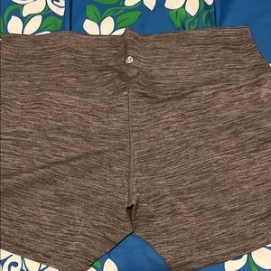 NWOT Lululemon shorts size 20
